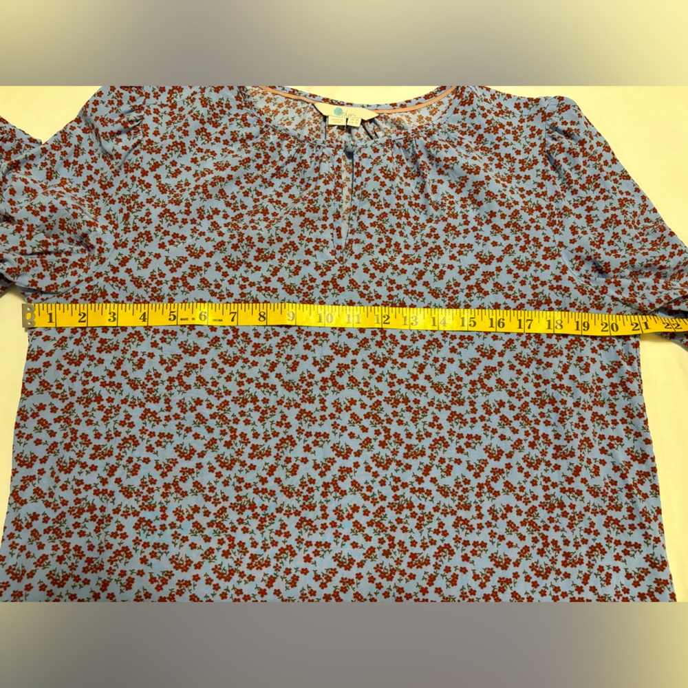 Boden, long sleeve, key hole with button at neck & at wrists, 12 - Picture 5 of 12